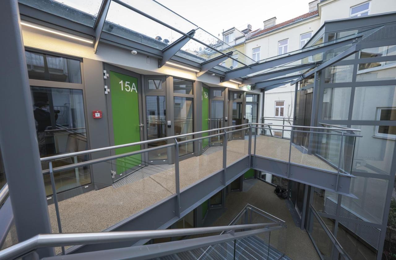 Smart Nano Living - Wien Hauptbahnhof - Self Check-In Eksteriør billede